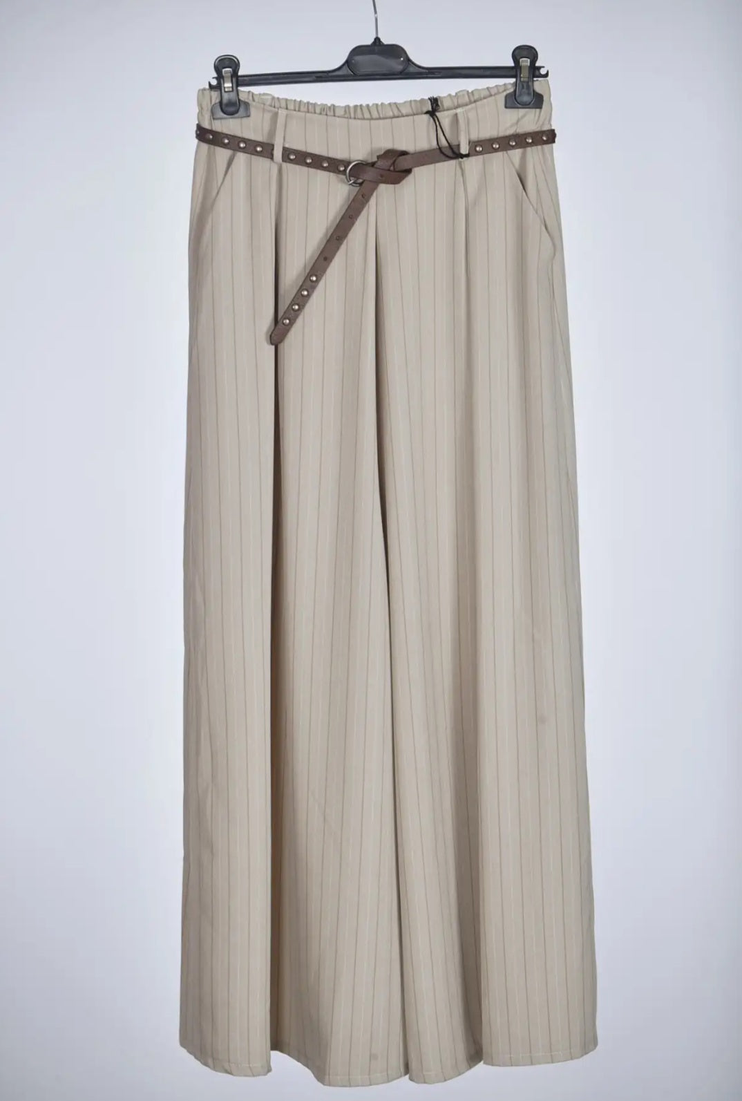Pantalón rayas beige