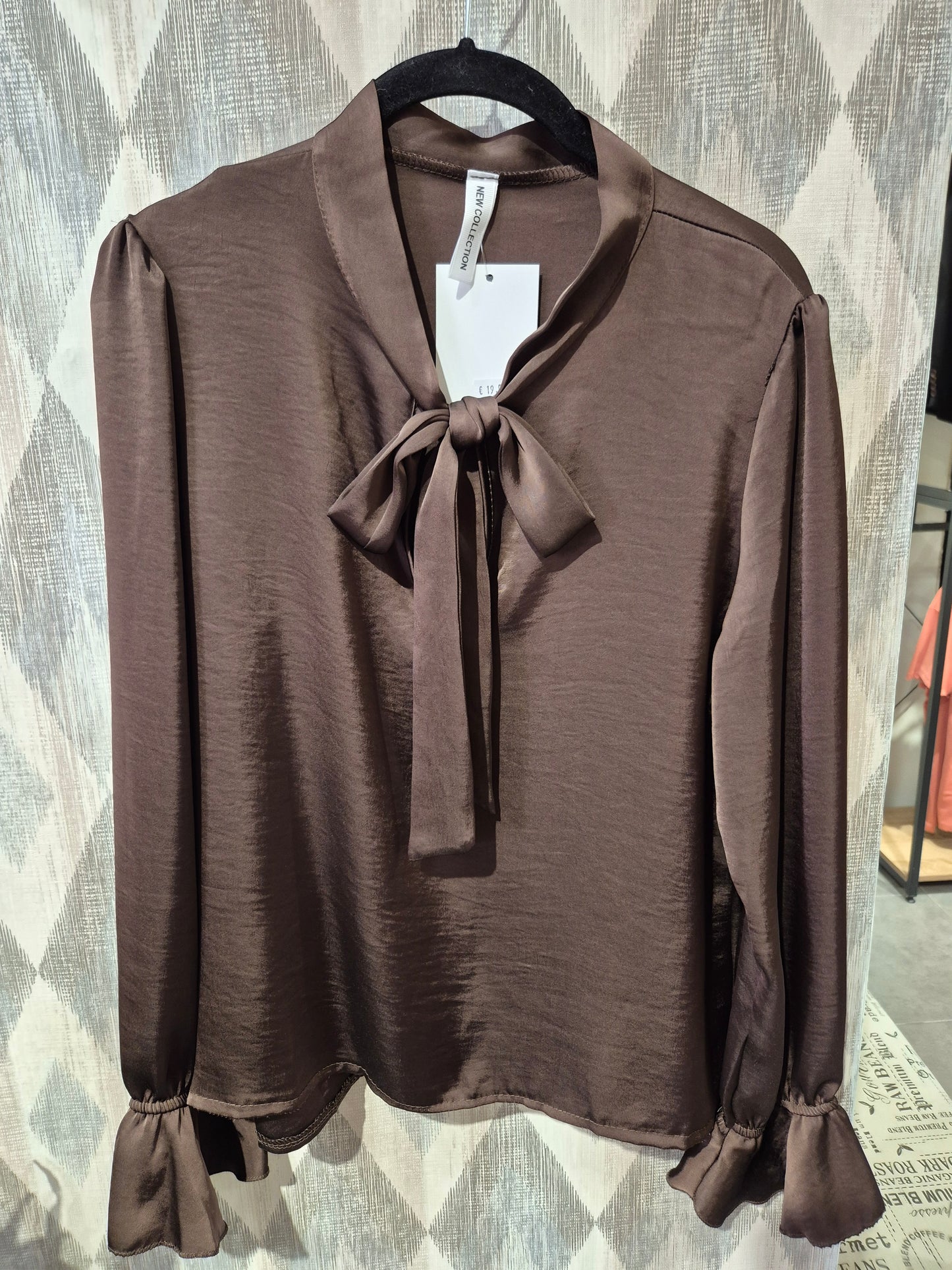 Blusa satén lazo