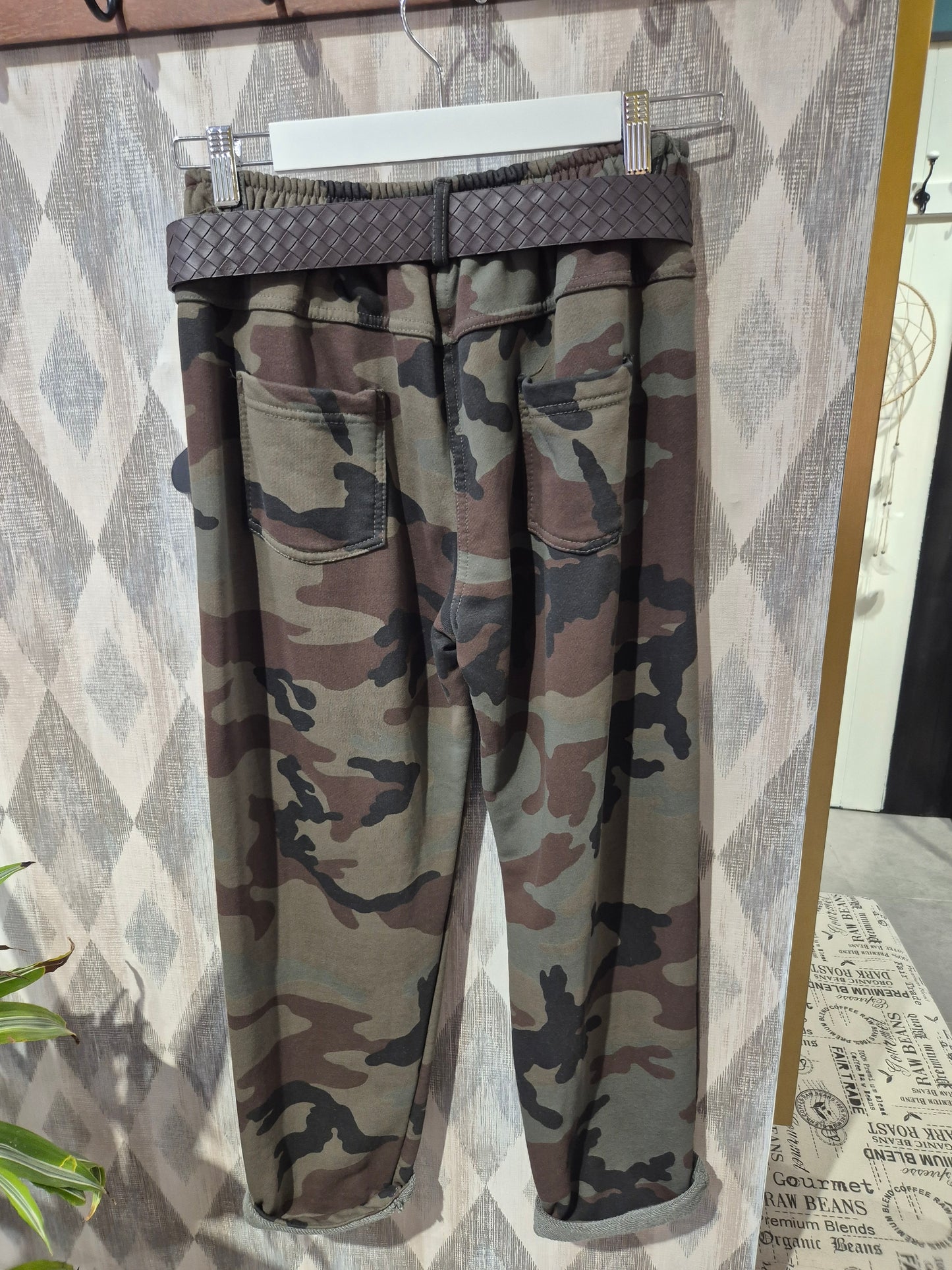 Pantalón jogger camuflaje
