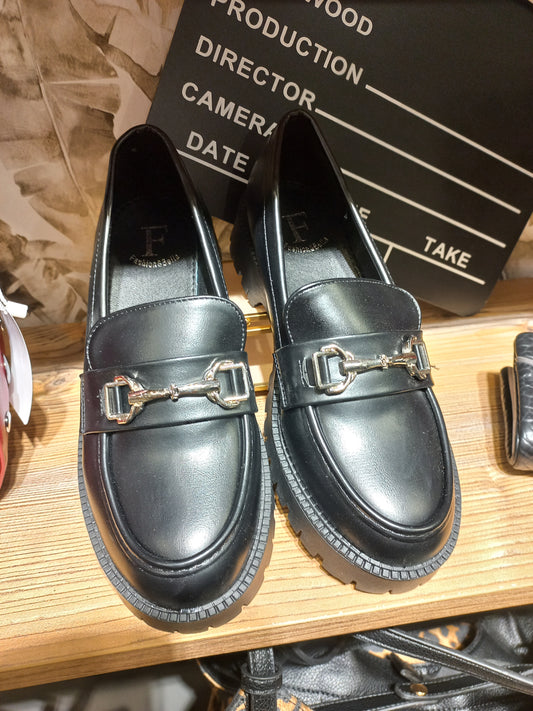 Mocasin negro
