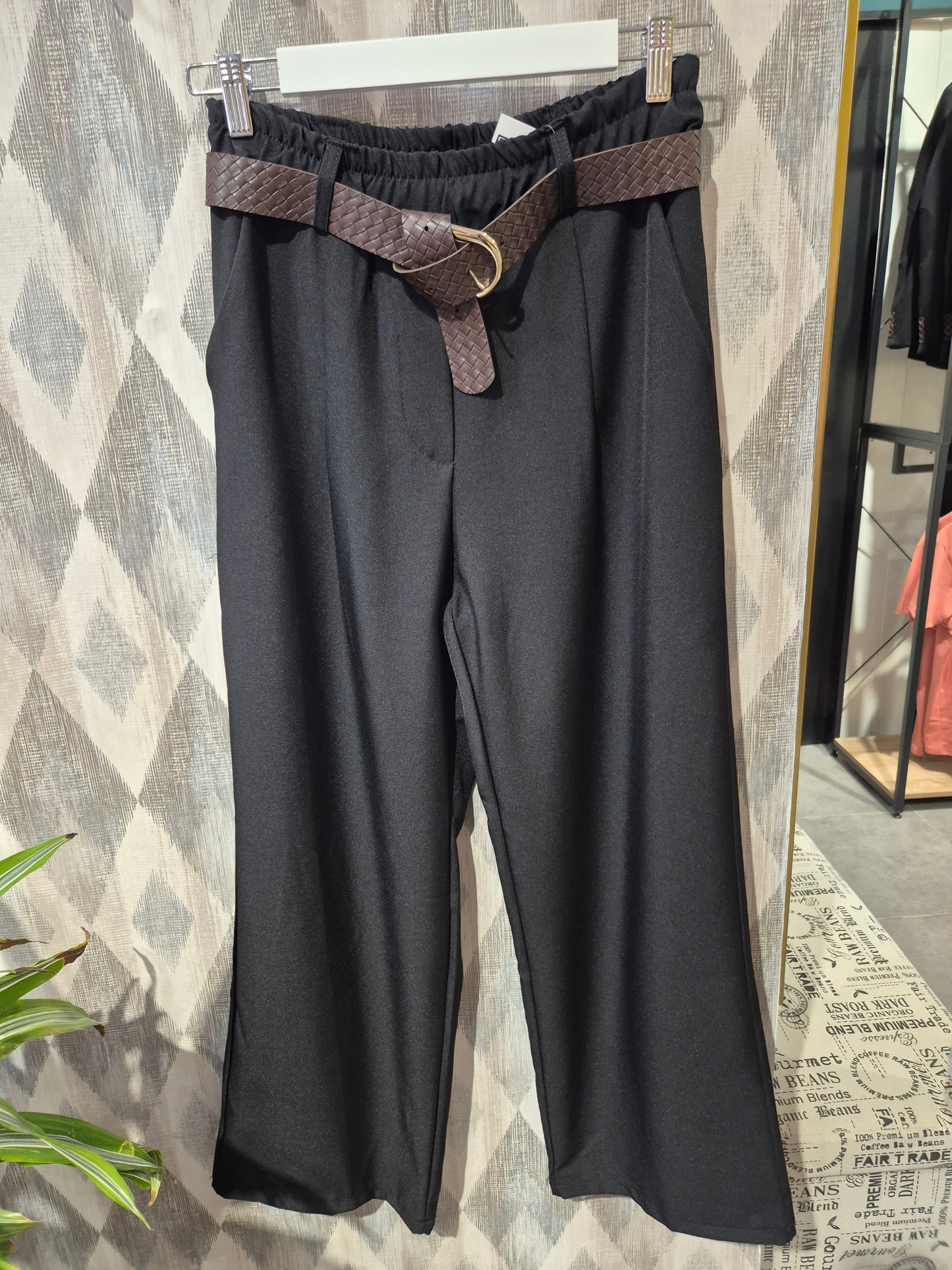 Pantalón cropped