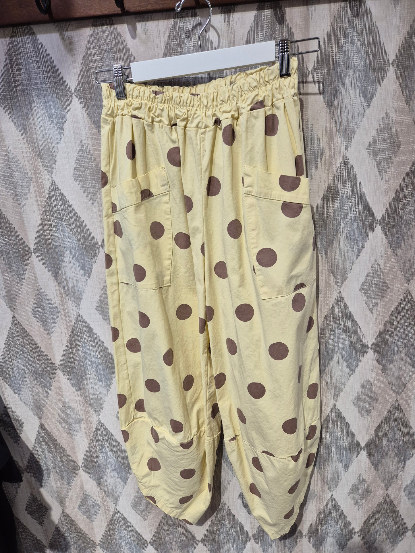 Pantalón topos