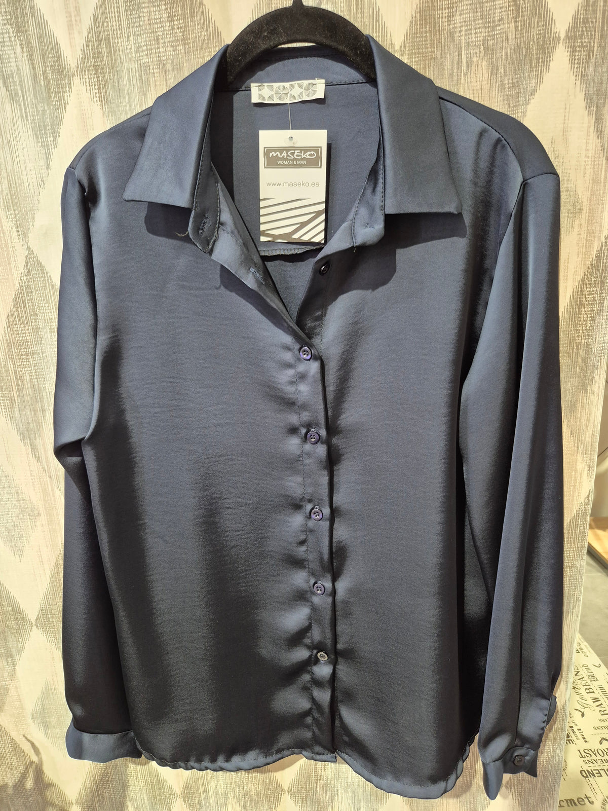 Blusa de satén