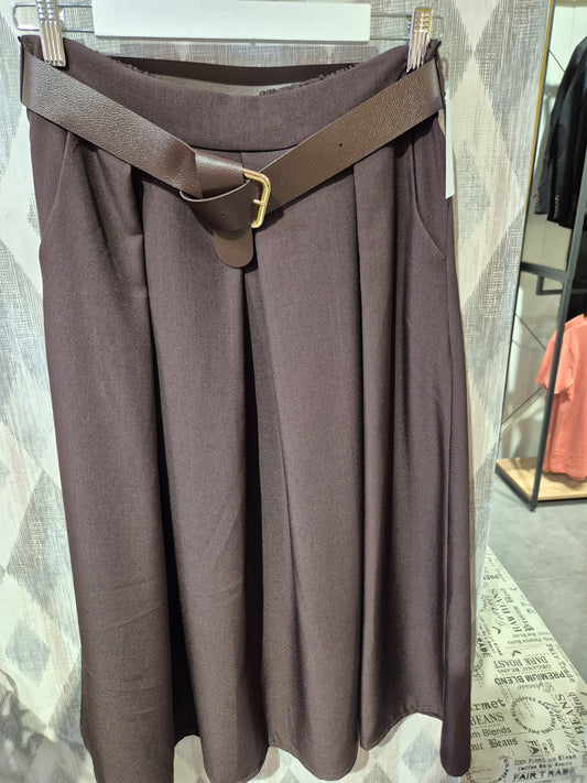 Falda midi